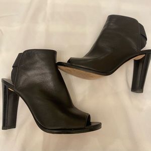 Stuart Weitzman black leather open toe booties size 7